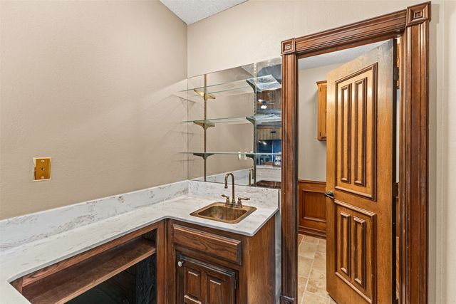 1190 Whispering Oaks Drive, Desoto, TX 75115