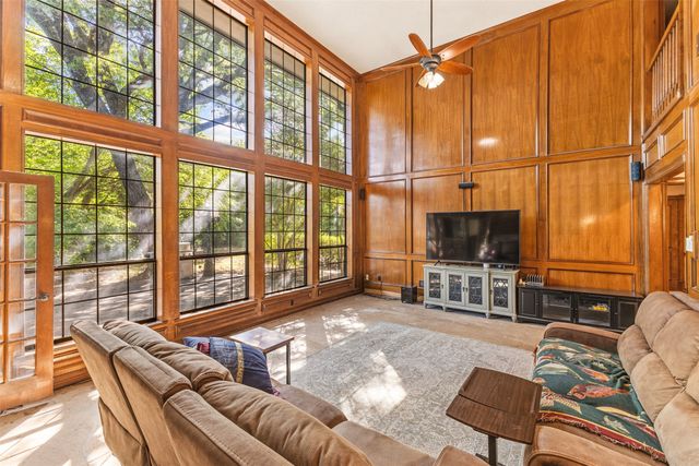1190 Whispering Oaks Drive, Desoto, TX 75115