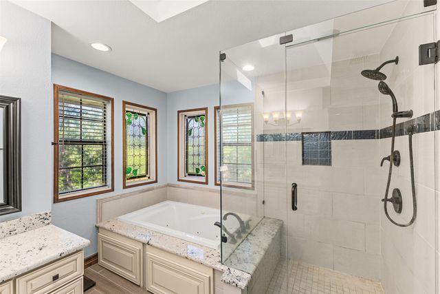 1190 Whispering Oaks Drive, Desoto, TX 75115