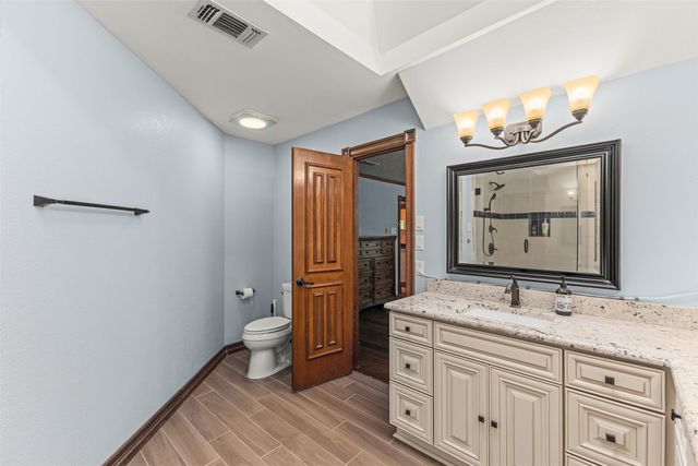 1190 Whispering Oaks Drive, Desoto, TX 75115