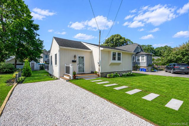 26 Sawyer Avenue, West Babylon, NY 11704
