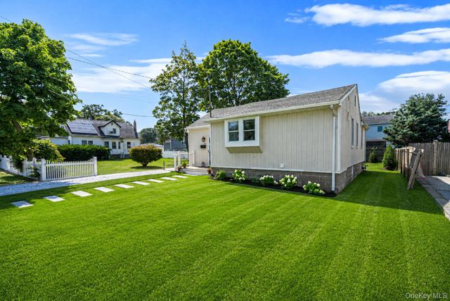 26 Sawyer Avenue, West Babylon, NY 11704