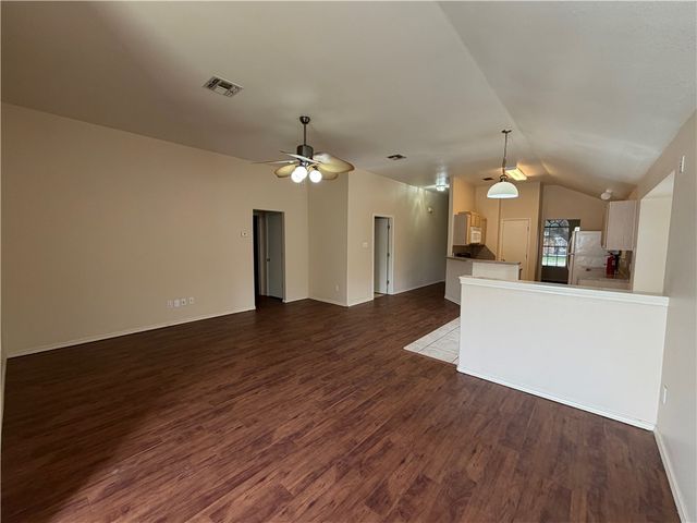 7941 Falcon Dr, Corpus Christi, TX 78414