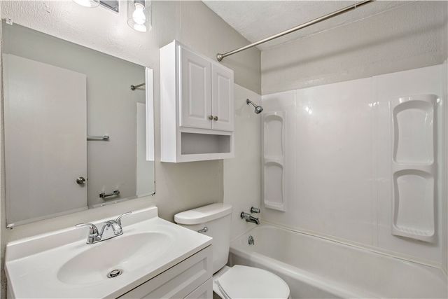 1302 East 23rd Street, Bryan, TX 77803