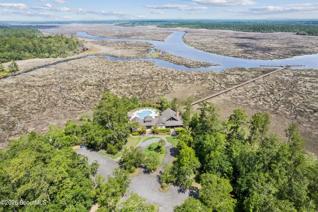 394 River Pl Drive, Waverly, GA 31565