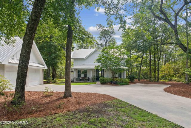 394 River Pl Drive, Waverly, GA 31565