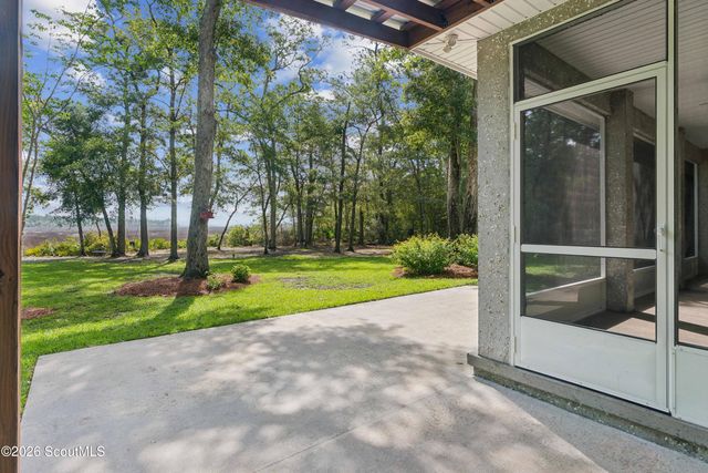 394 River Pl Drive, Waverly, GA 31565