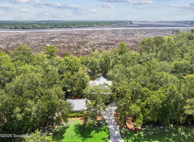 394 River Pl Drive, Waverly, GA 31565