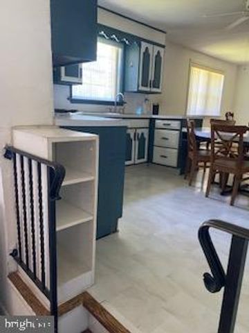 421 IRVING ST, Moorestown, NJ 08057