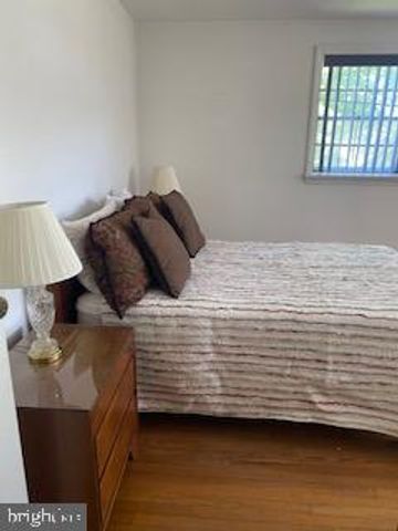 421 IRVING ST, Moorestown, NJ 08057