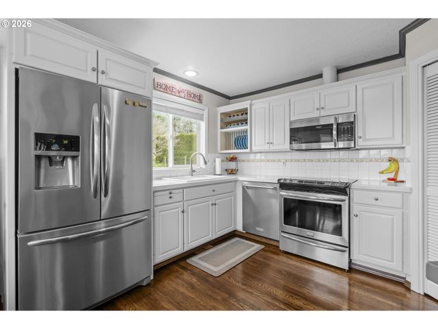 242 Nw WALNUT Ave, Dundee, OR 97115