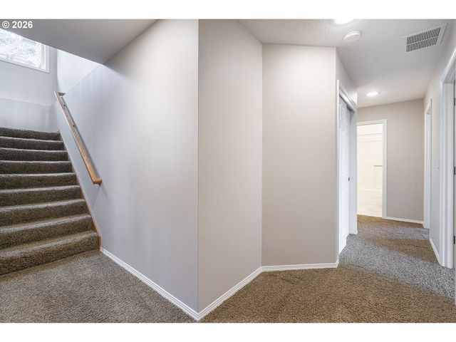 242 Nw WALNUT Ave, Dundee, OR 97115