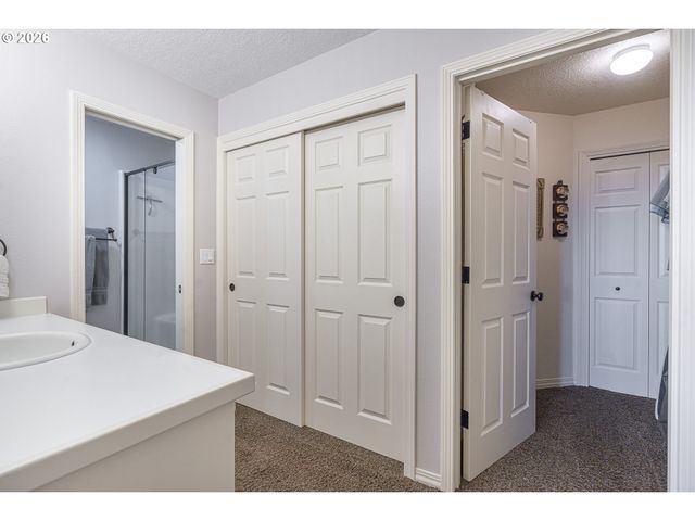 242 Nw WALNUT Ave, Dundee, OR 97115