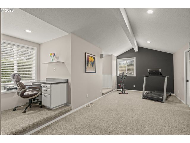 242 Nw WALNUT Ave, Dundee, OR 97115