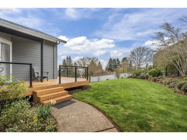 242 Nw WALNUT Ave, Dundee, OR 97115