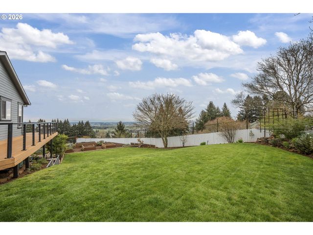 242 Nw WALNUT Ave, Dundee, OR 97115