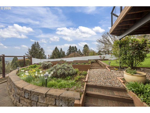 242 Nw WALNUT Ave, Dundee, OR 97115