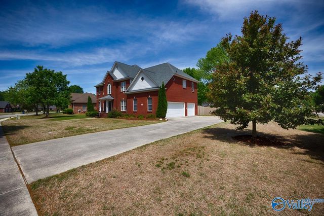 2621 Trellis Post Court, Owens Cross Roads, AL 35763