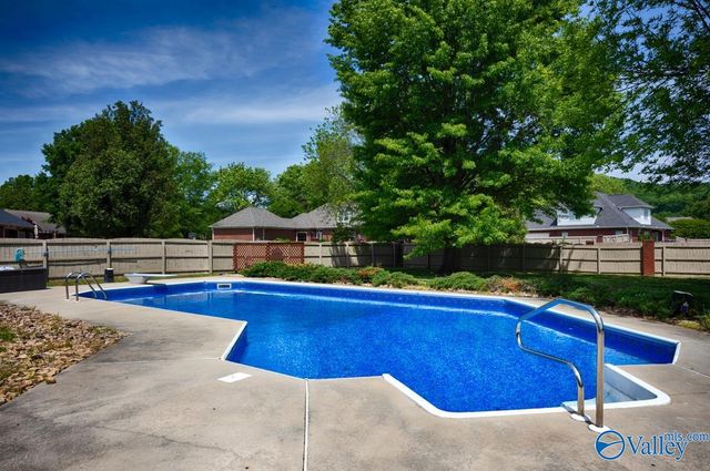 2621 Trellis Post Court, Owens Cross Roads, AL 35763