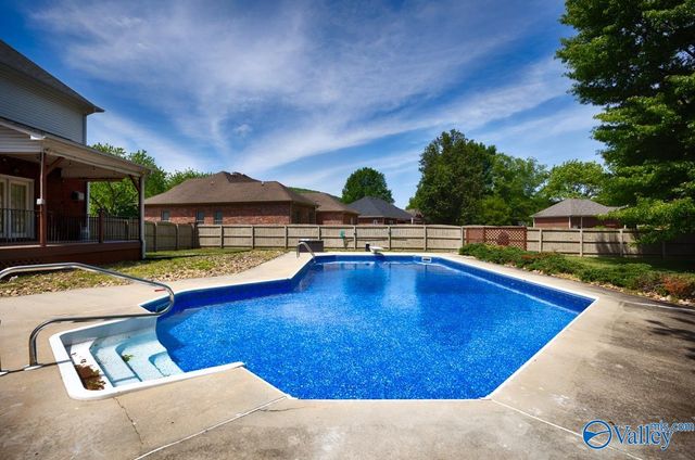 2621 Trellis Post Court, Owens Cross Roads, AL 35763