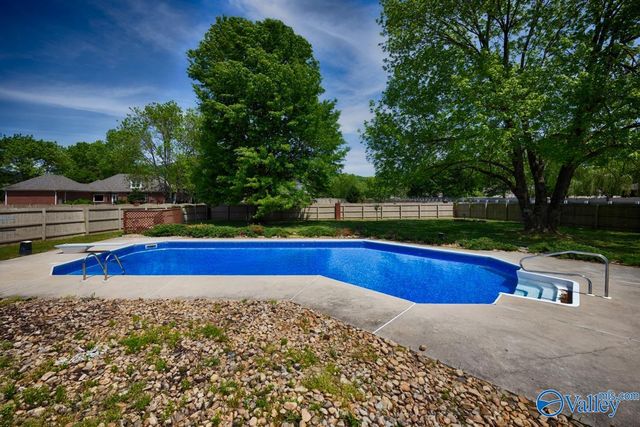 2621 Trellis Post Court, Owens Cross Roads, AL 35763