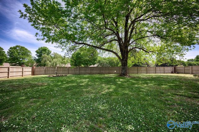 2621 Trellis Post Court, Owens Cross Roads, AL 35763