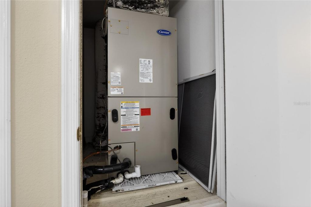 Image 28 of property listing at 14321 PEACOCK SPRINGS TRAIL, Orlando, FL 32828