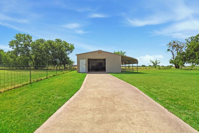 191 Klutts Drive, Mclendon Chisholm, TX 75032