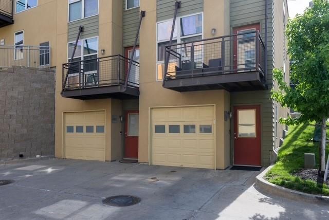 4585 Madison Avenue, Kansas City, MO 64111