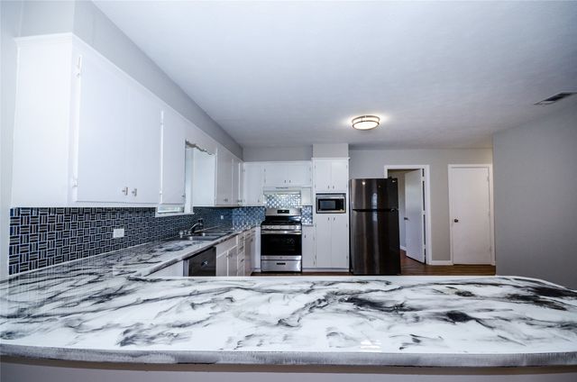 104 Cole Street, Ladonia, TX 75449