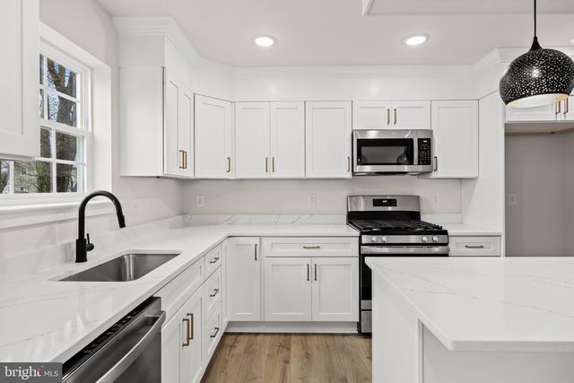 102 N 5TH ST, National Park, NJ 08063