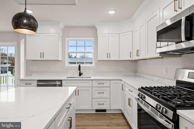 102 N 5TH ST, National Park, NJ 08063