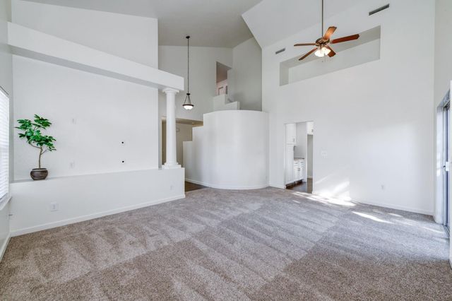 10352 N Doheny Drive, Fresno, CA 93730