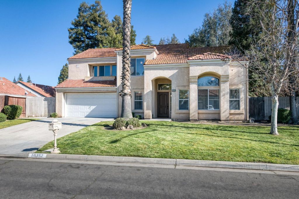 Image 39 of property listing at 10352 N Doheny Drive, Fresno, CA 93730