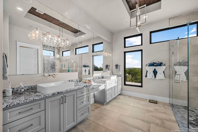 1418 Park Road 37, Helotes, TX 78023