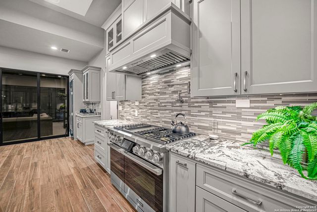 1418 Park Road 37, Helotes, TX 78023