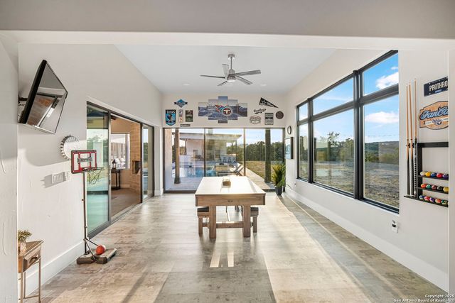 1418 Park Road 37, Helotes, TX 78023