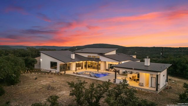 1418 Park Road 37, Helotes, TX 78023