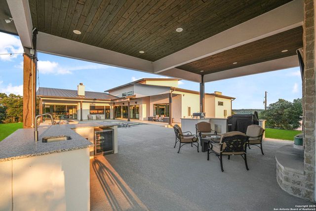 1418 Park Road 37, Helotes, TX 78023