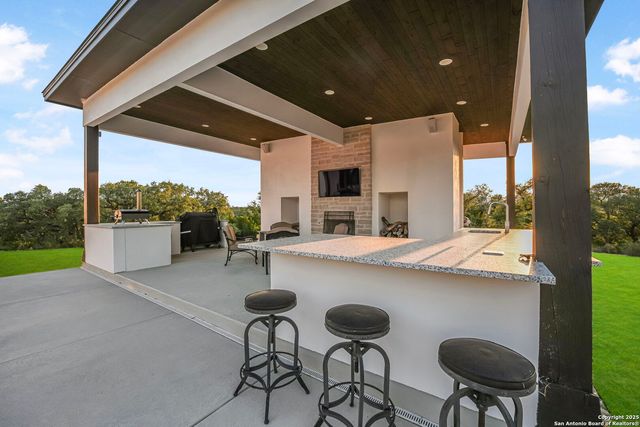 1418 Park Road 37, Helotes, TX 78023