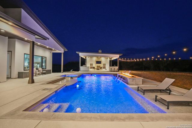 1418 Park Road 37, Helotes, TX 78023
