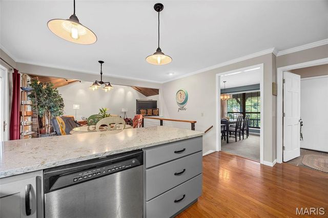 21 Ravenwood Court, Lake St Louis, MO 63367