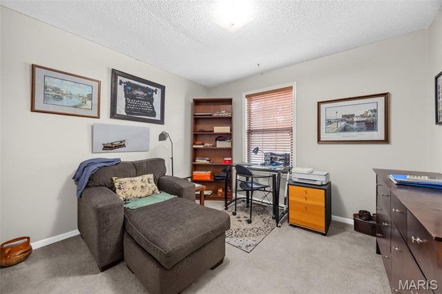 21 Ravenwood Court, Lake St Louis, MO 63367