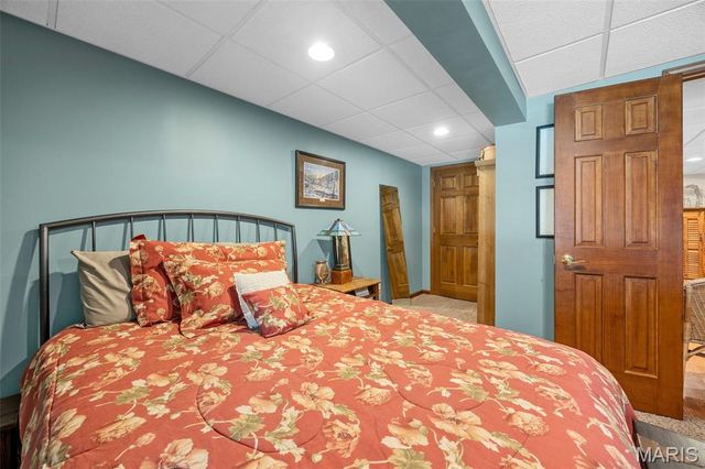 21 Ravenwood Court, Lake St Louis, MO 63367