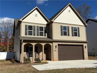 727 Petree Road, Winston-salem, NC 27106