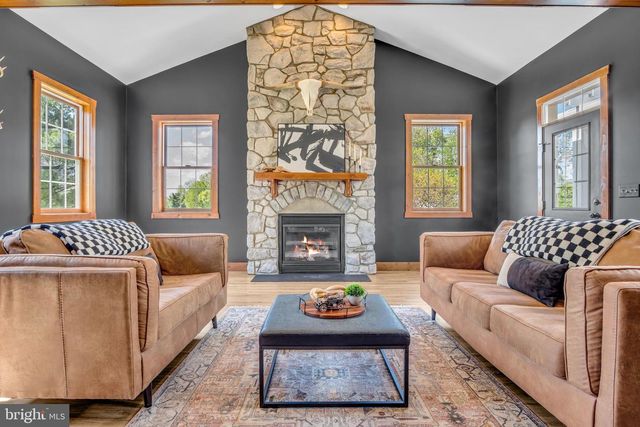 95 LAUREL LN, Palmyra, PA 17078