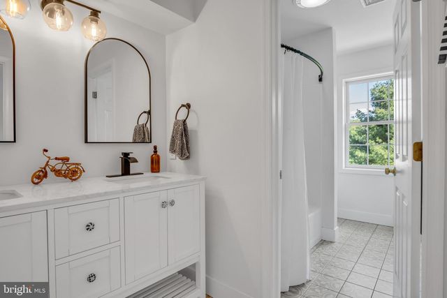 95 LAUREL LN, Palmyra, PA 17078