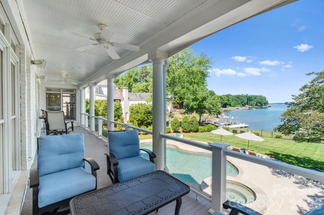 19300 Mary Ardrey Circle, Cornelius, NC 28031