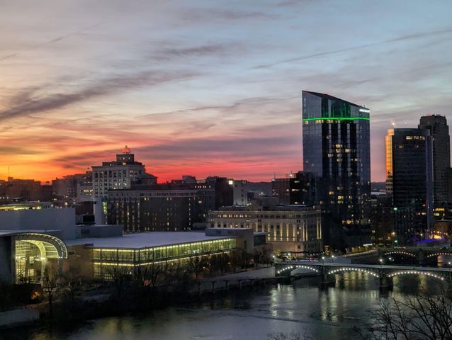 335 Bridge Street Nw 1804, City Of Grand Rapids, MI 49504