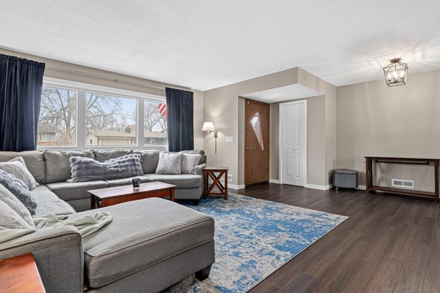 12865 1st Avenue S, Burnsville, MN 55337